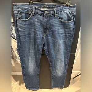Lucky Brand 411 Athletic Slim